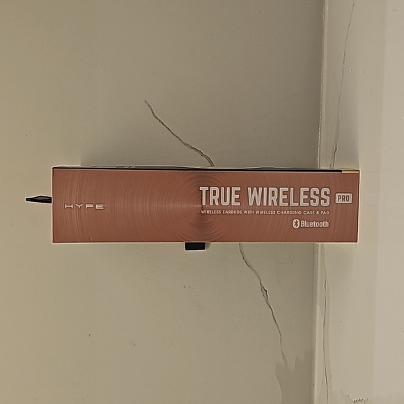 (NEW) Hype True Wireless Pro Earbuds with Wireless Charging Case and Pad - Picture 4 of 8